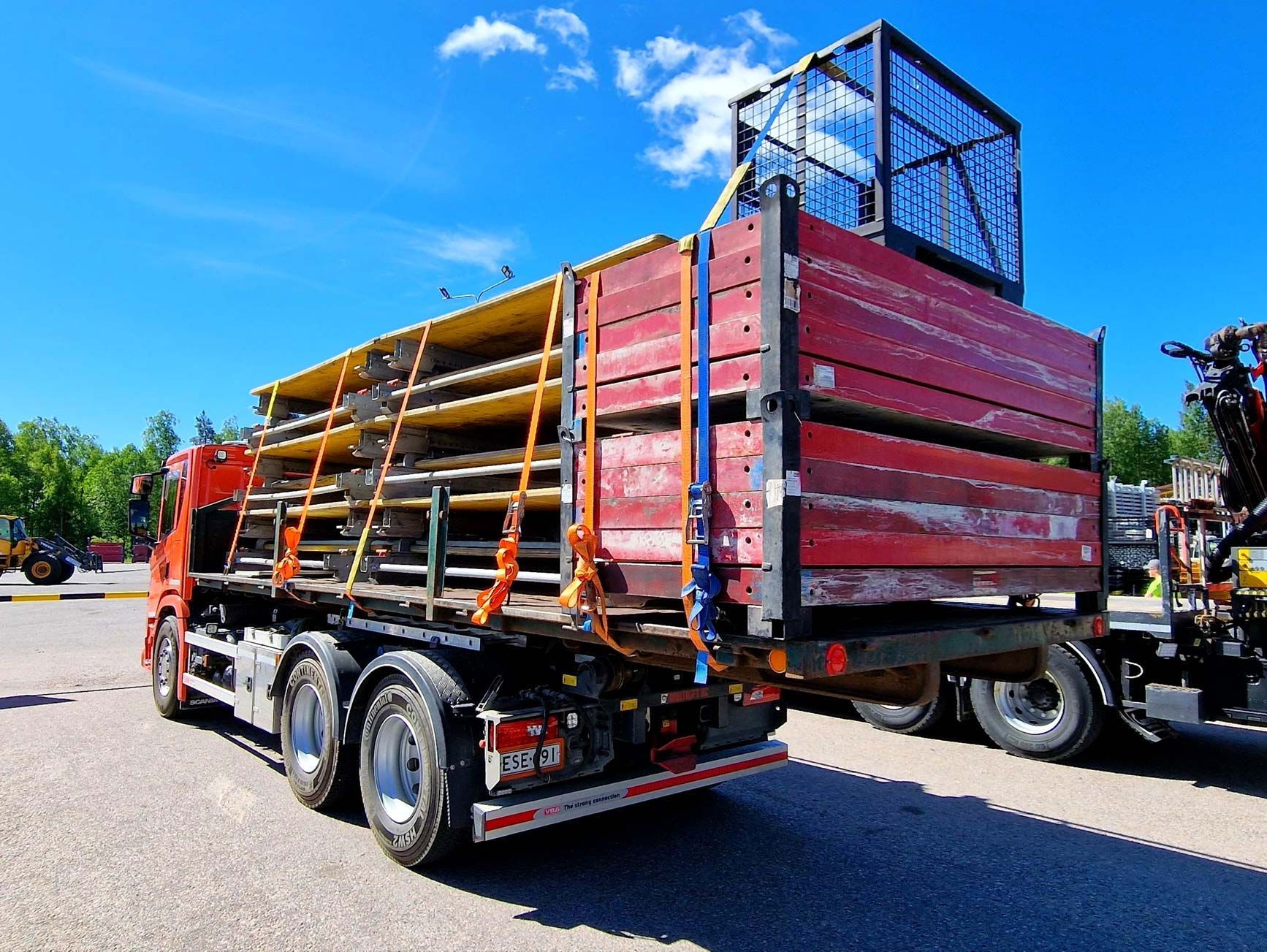 Kappaletavarakuljetus, irtotavarakuljetus, nosto ja kuljetus, nostopalvelut