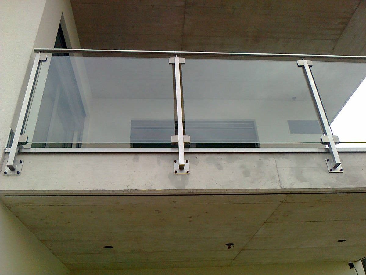 Metalcostruzioni Bernasconi - Balcone in vetro