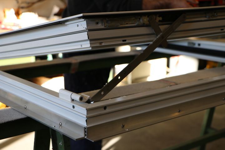 Metalcostruzioni Bernasconi - Lavorazione ferro e alluminio