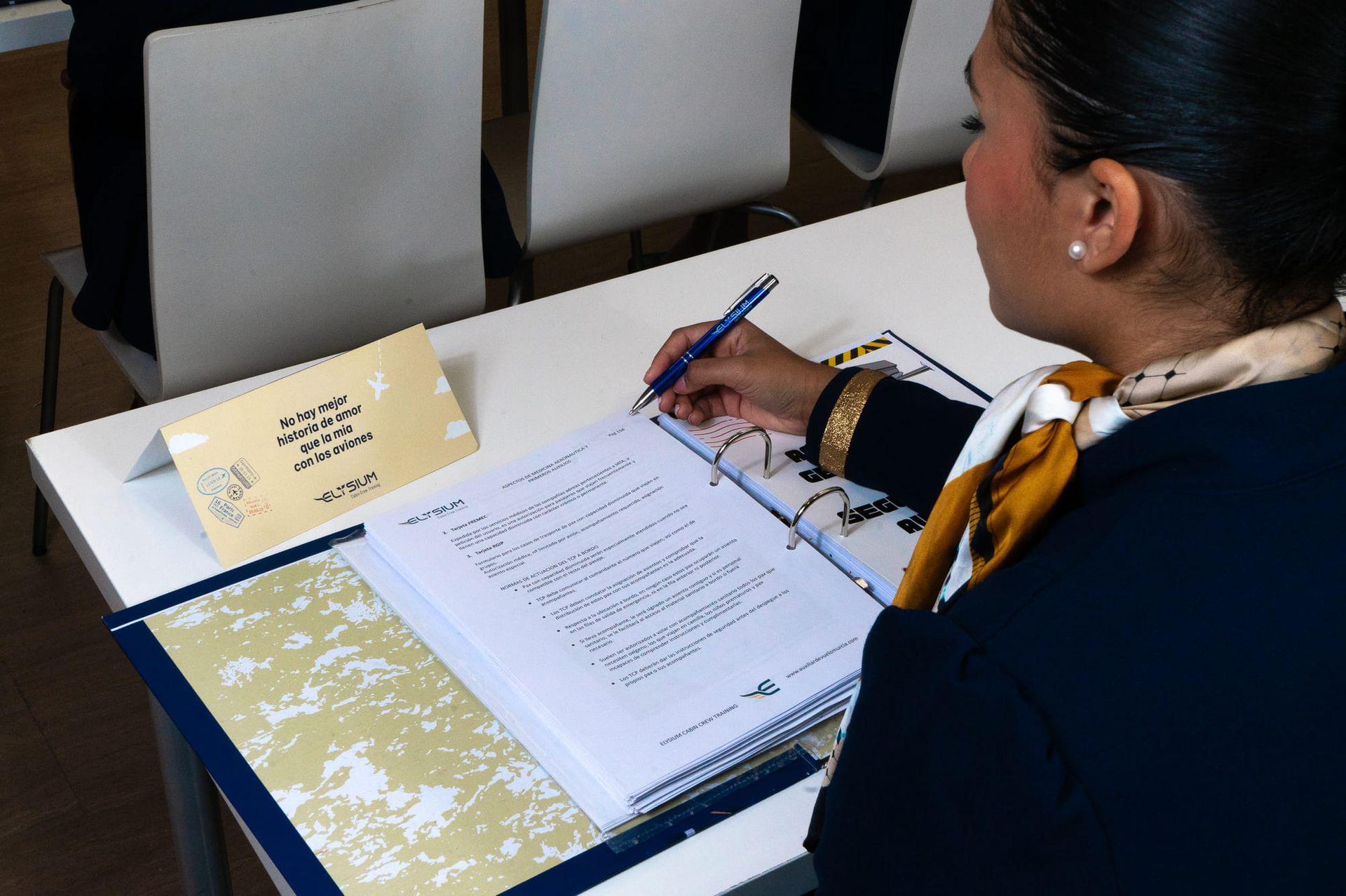 Nuestro curso integral con Triple Titulación te ofrece una formación más completa, versátil y competitiva.