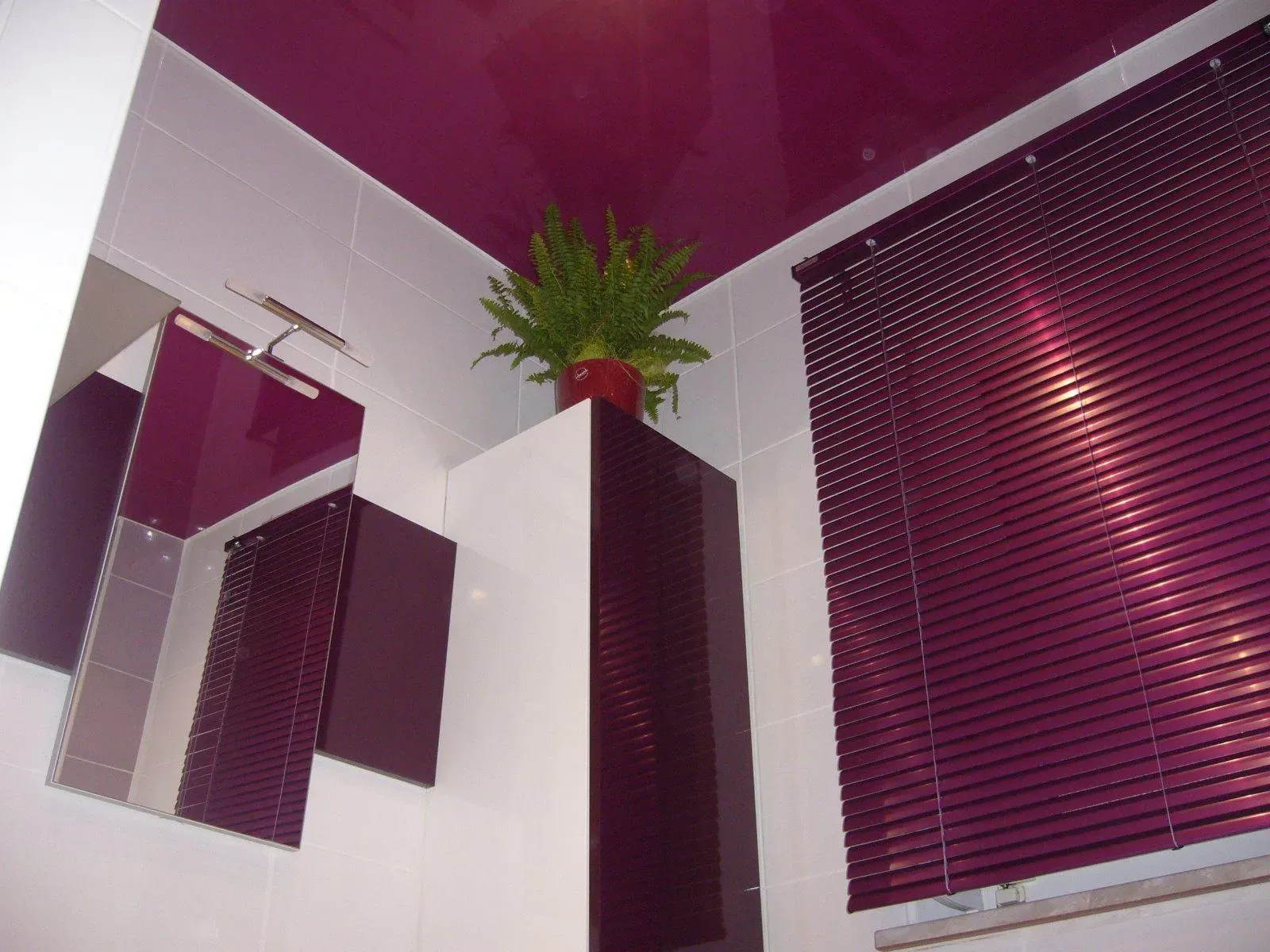 Photo d'une rénovation de murs et d'un plafond