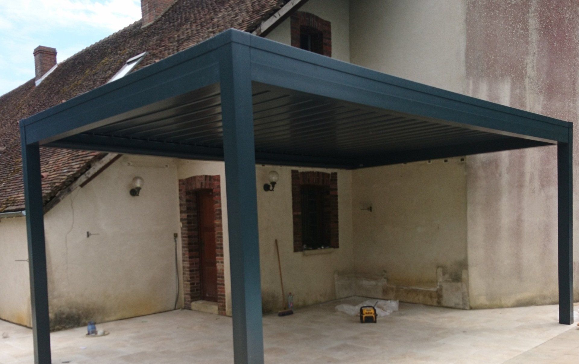 Fabrication de Pergola sur-mesure en ALU.