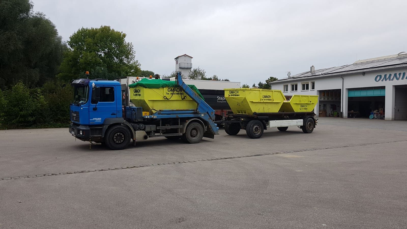 Gmach LKW mit Containern