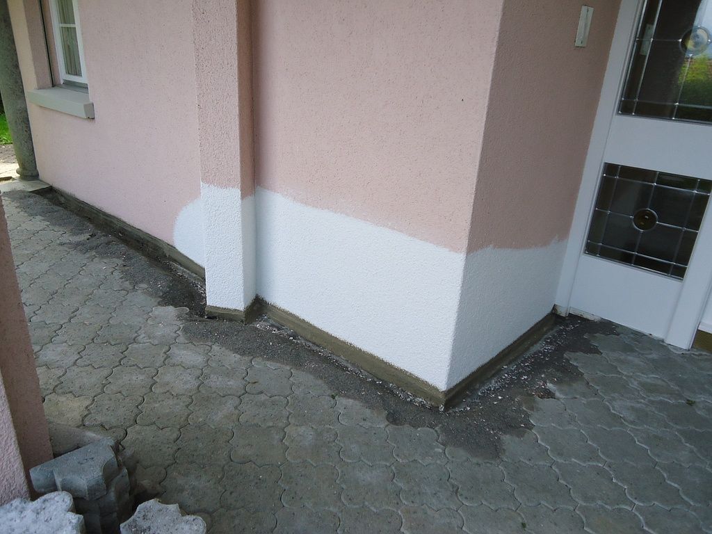 08 Schaden aufsteigende Feuchtigkeit behoben