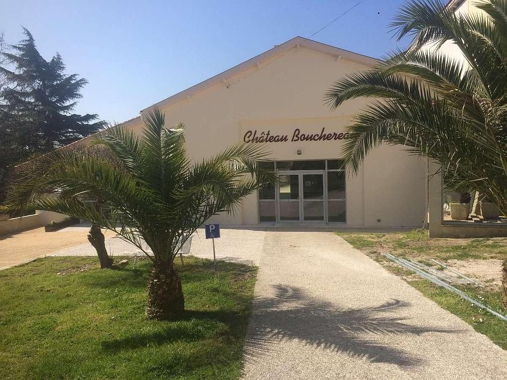 Entrée de la salle de réception - commune de Caudrot