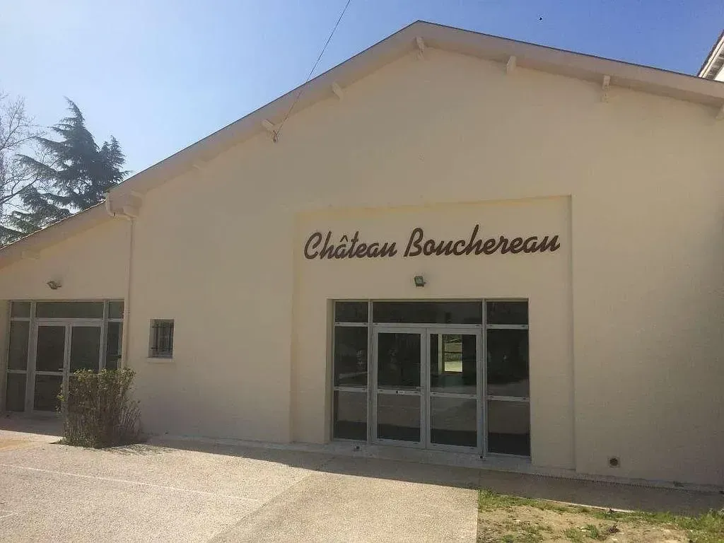 Après - Réalisation d'une salle de réception dans un acien hangar