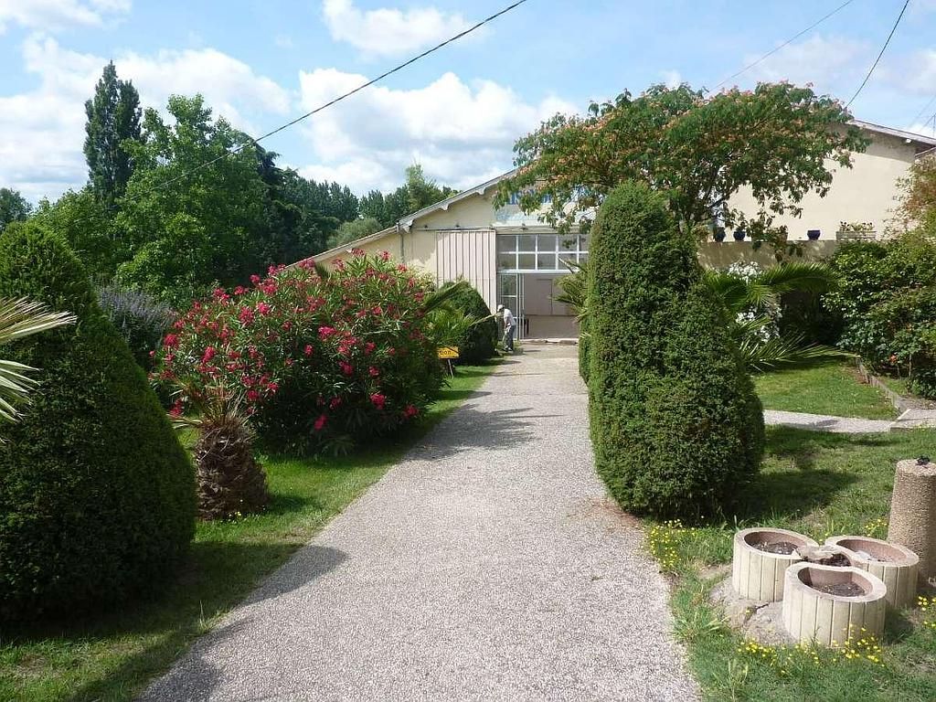 Avant - création d'une salle de réception dans un ancien hangar