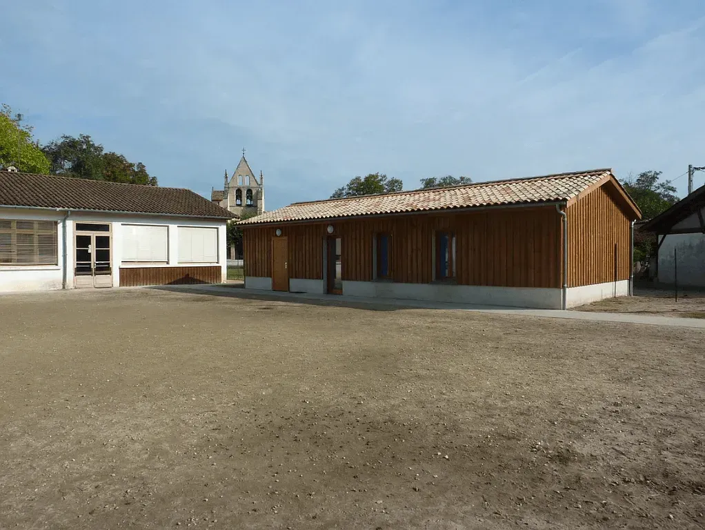 Création d'une salle de classe à St-Léger de Balson