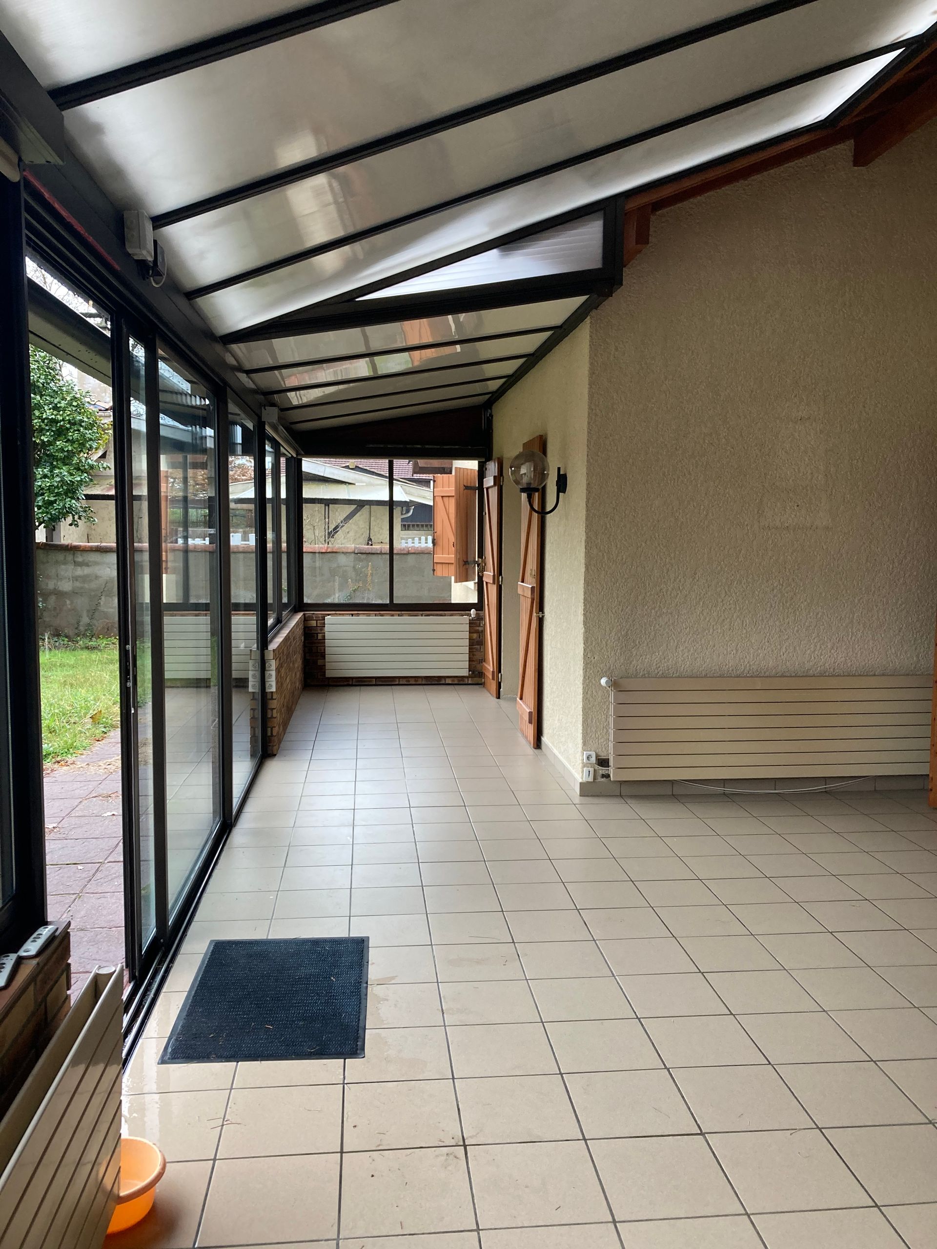 Ancienne véranda / pièce de vie