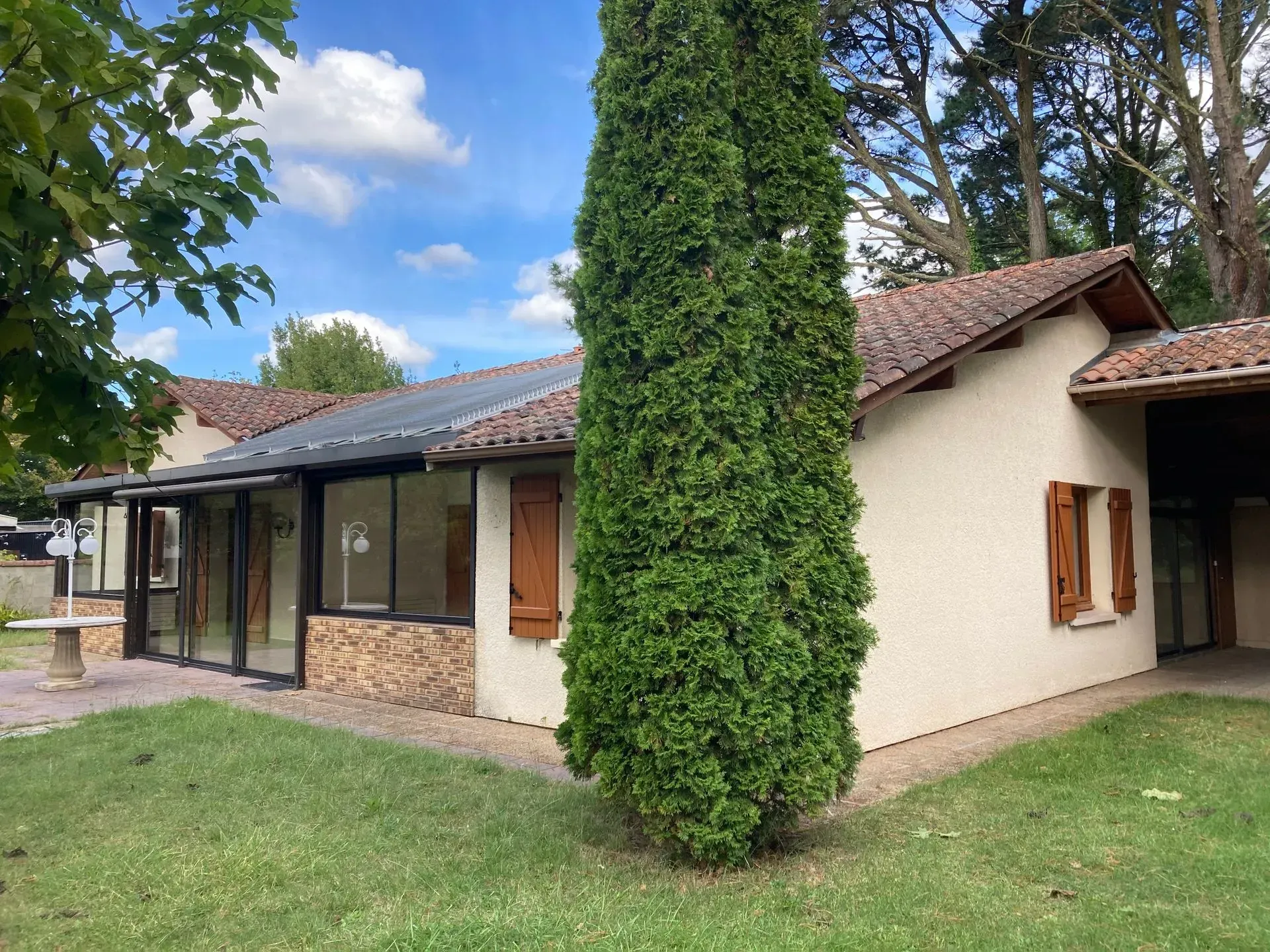Autre vue de la maison avant travaux