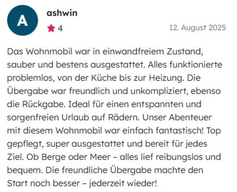 Screenshot aus einer deutschen Rezension, in der ein makelloses, gut ausgestattetes Wohnmobil und die freundliche Übergabe durch ein Paar in Rödern gelobt werden.