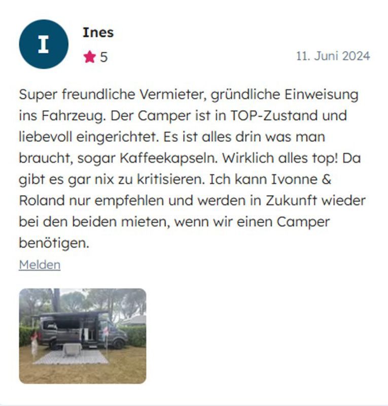 Deutscher Testbericht lobt einen Camper in Topzustand, mit einem kleinen Foto des Campers unter dem Text.