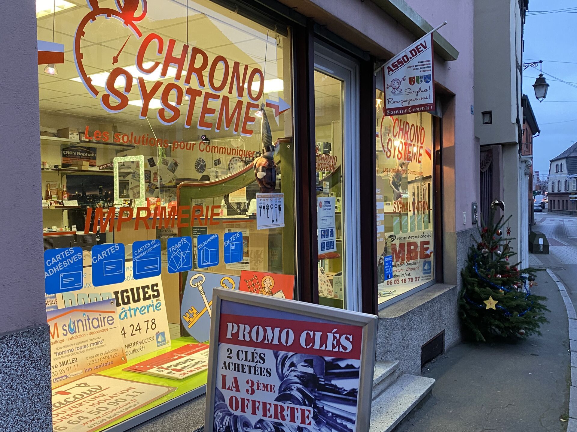 Un spécialiste de la signalisation de vitrines à ValdeModer