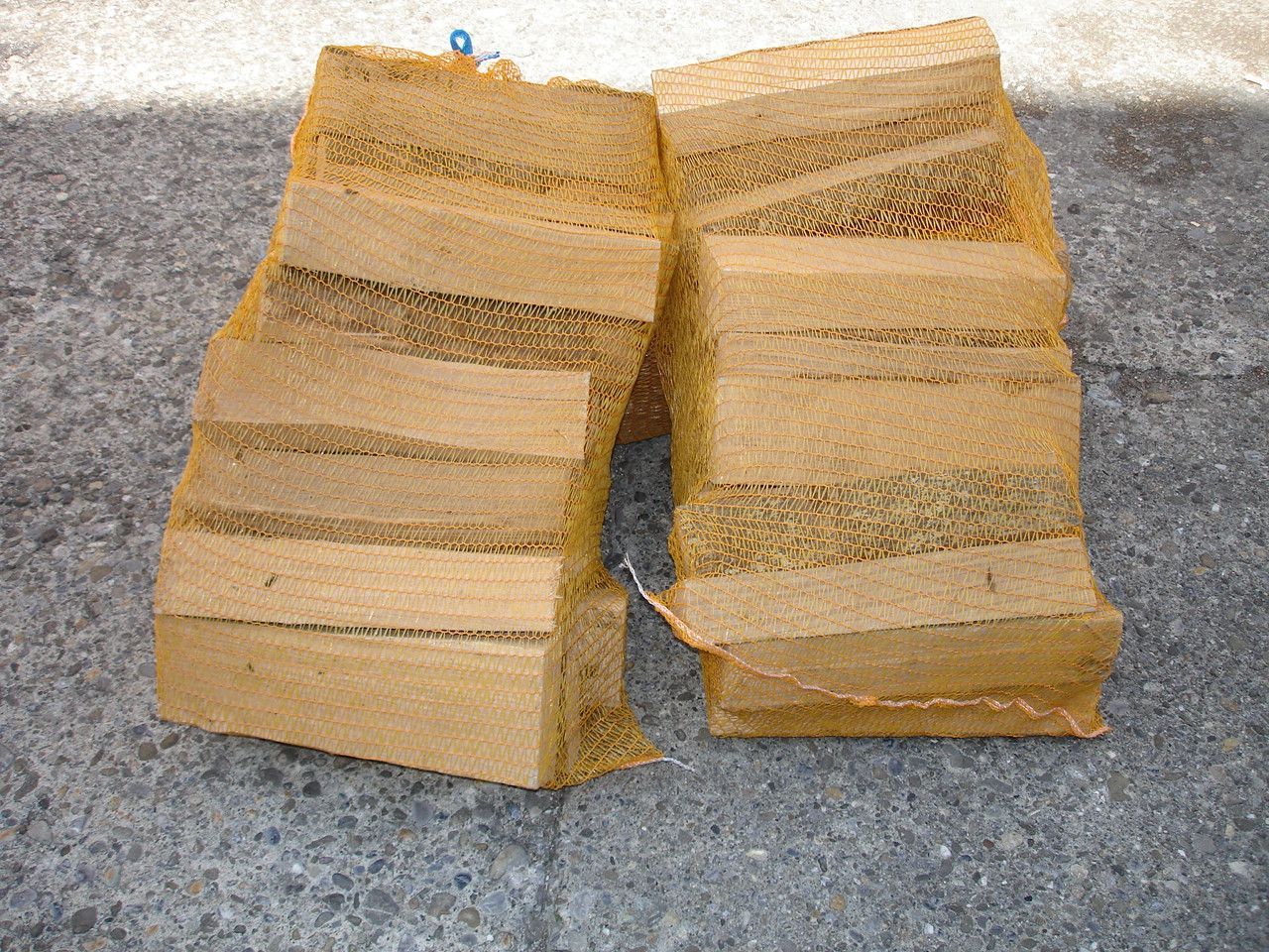 Holzbündle - Wenger Fritz Forstunternehmen