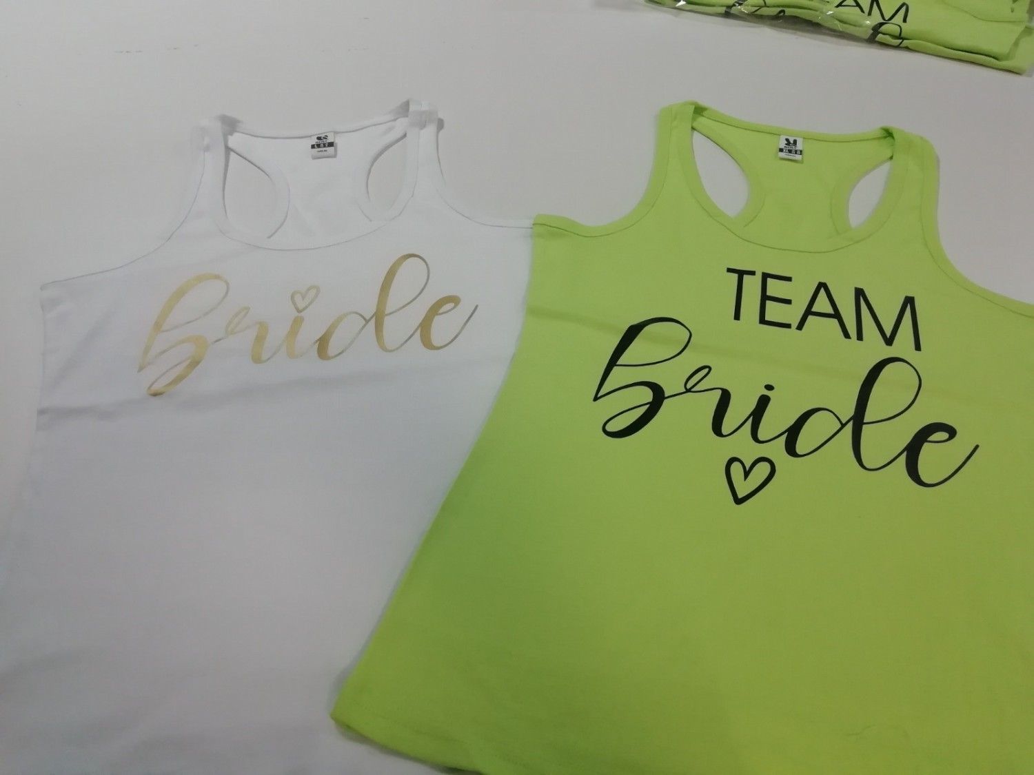 Camisetas sin mangas blancas 