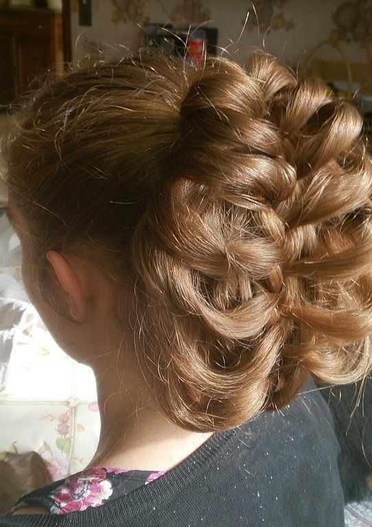 Chignon mèche blonde