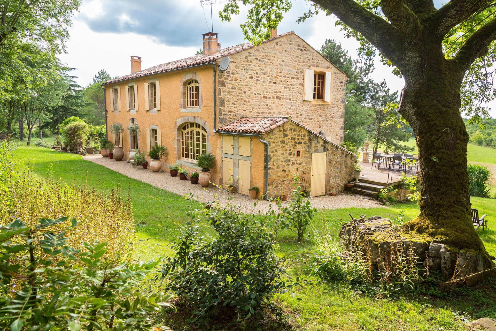 Maison à étage en pierre