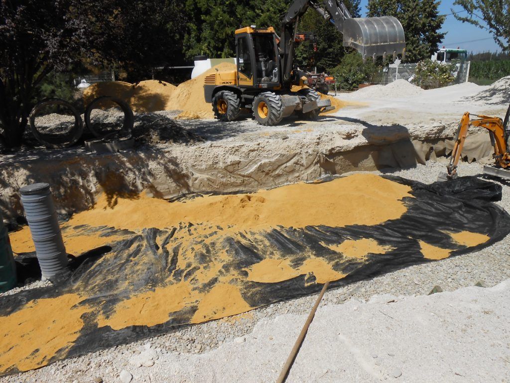 Bâche recouvrant une fosse septique