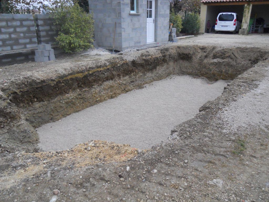 Trou pour la création d'une piscine