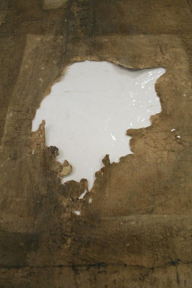 Toile avant la consolidation des déchirures et des lacunes