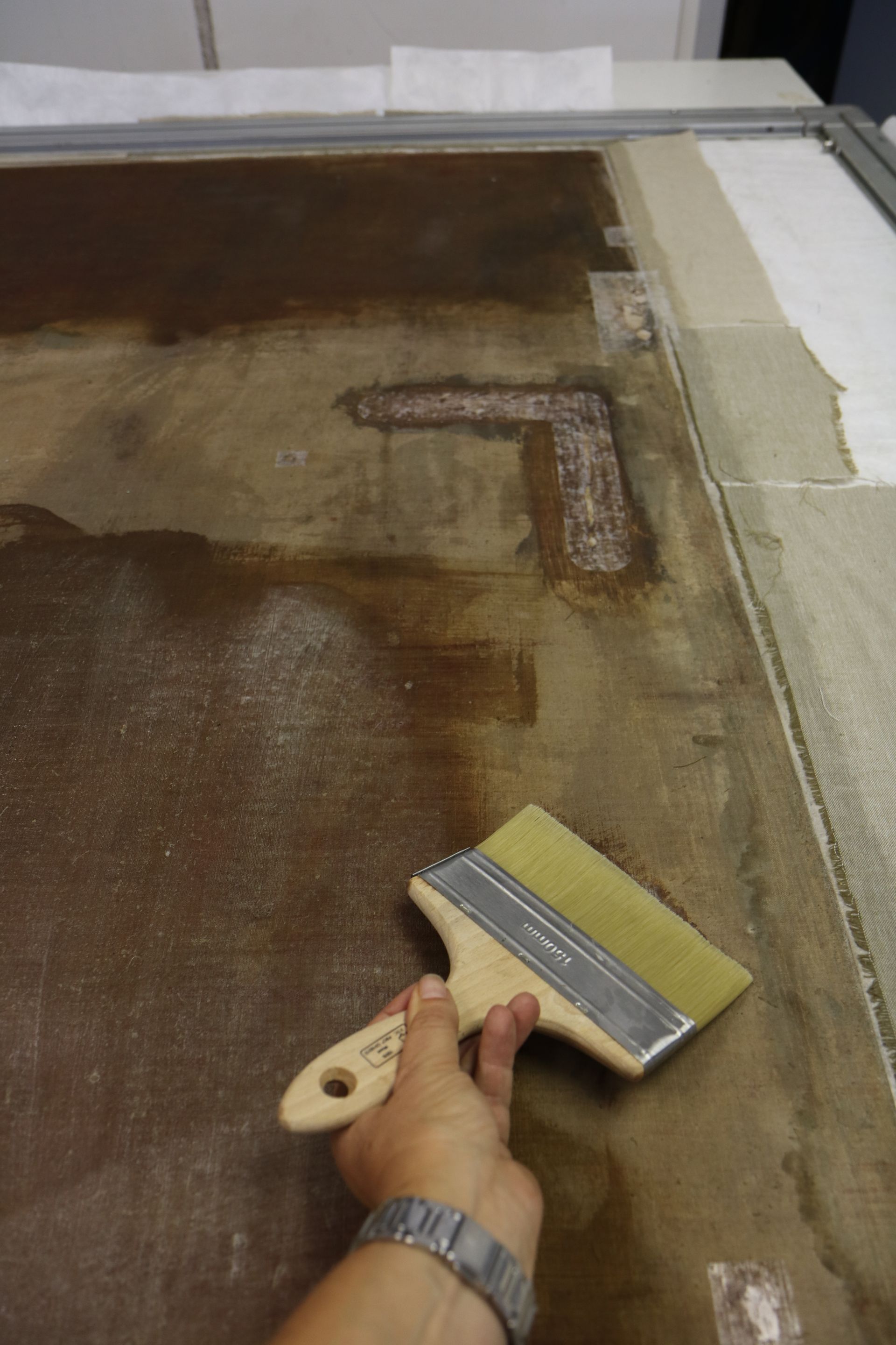 Refixage d'un tableau.