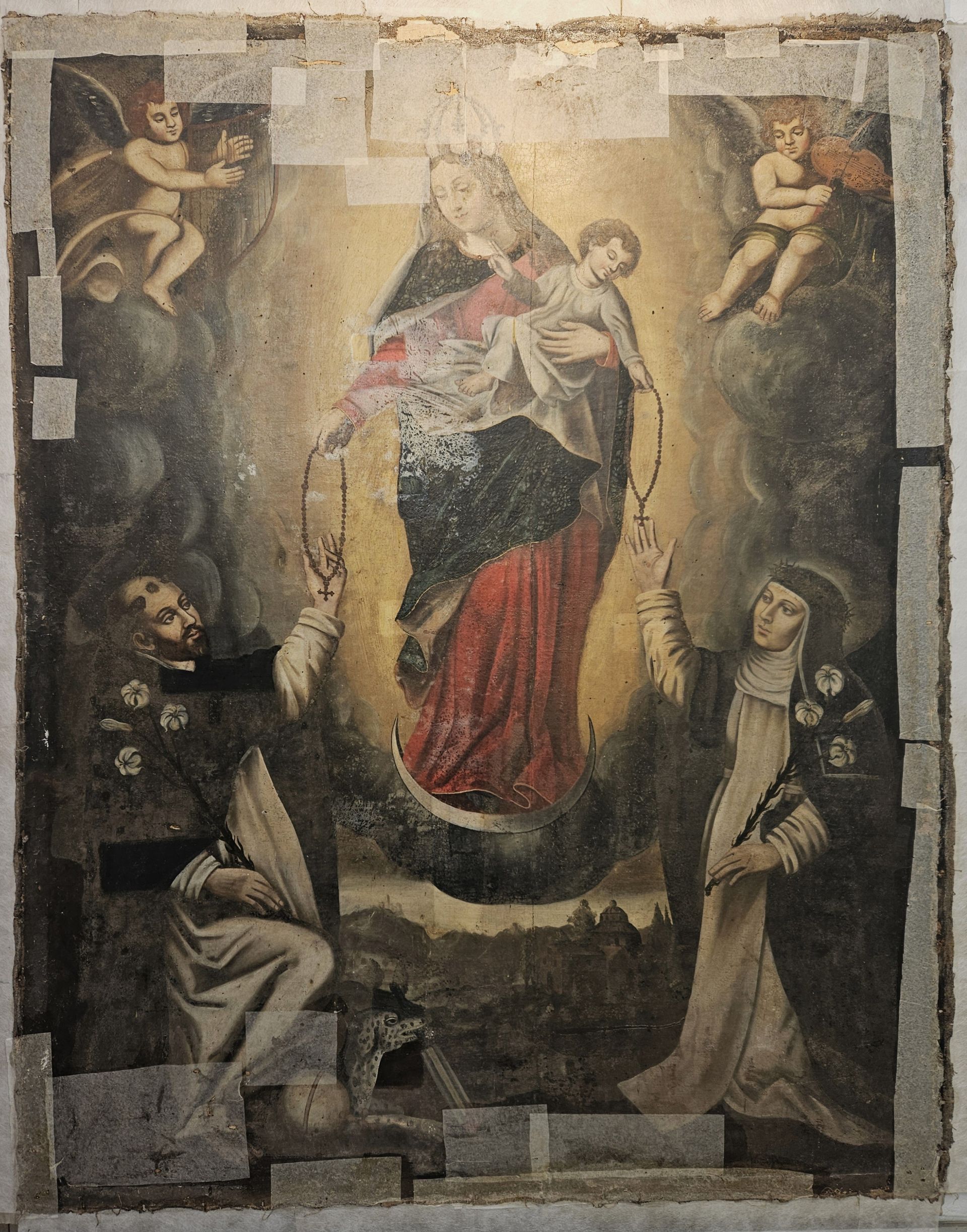 Tableau avant restauration : tableau avec une sainte et des anges.