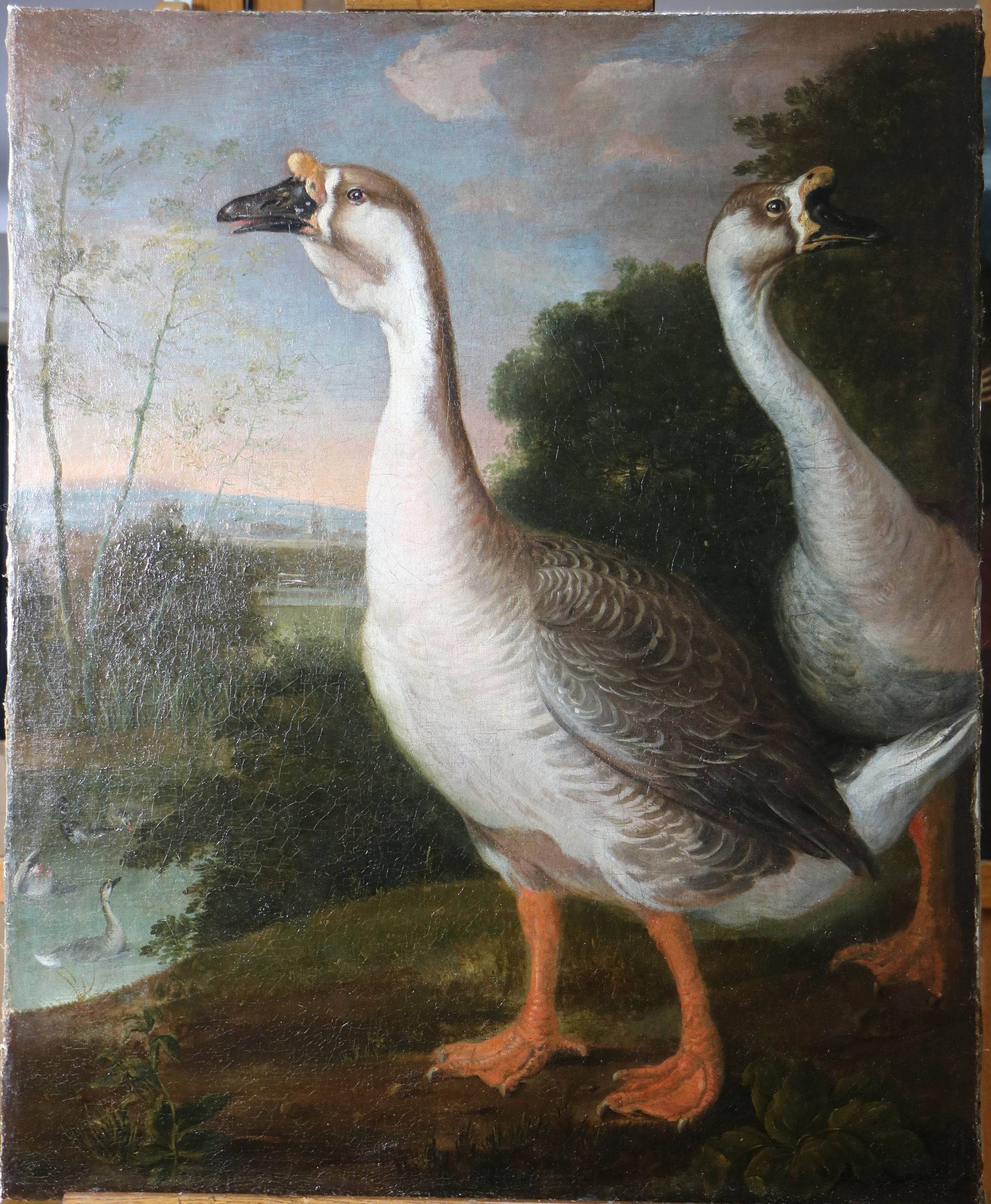 Tableau avec des oies qui a été restauré.