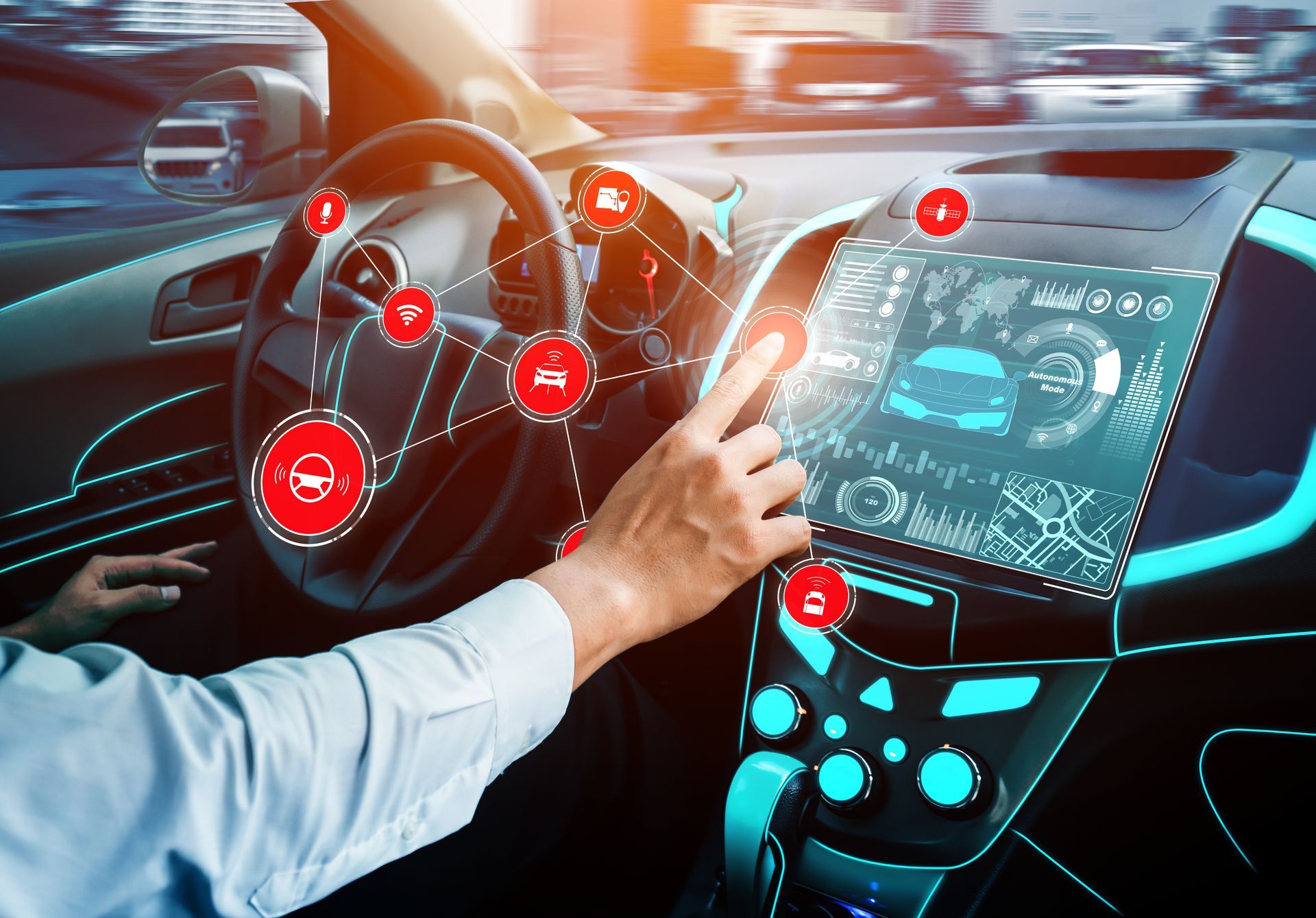 Conducteur utilisant un écran tactile futuriste sur le tableau de bord d'une voiture, avec des icônes d'interface rouges lumineuses.