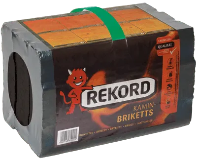 REKORD Kamin Briketts Brennstoffpaket in Schwarz, Orange und Grau mit grünem Gurtband verpackt