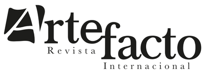 Logotipo de Artefacto Group con emblema 3D azul y plateado y franja naranja sobre el texto.