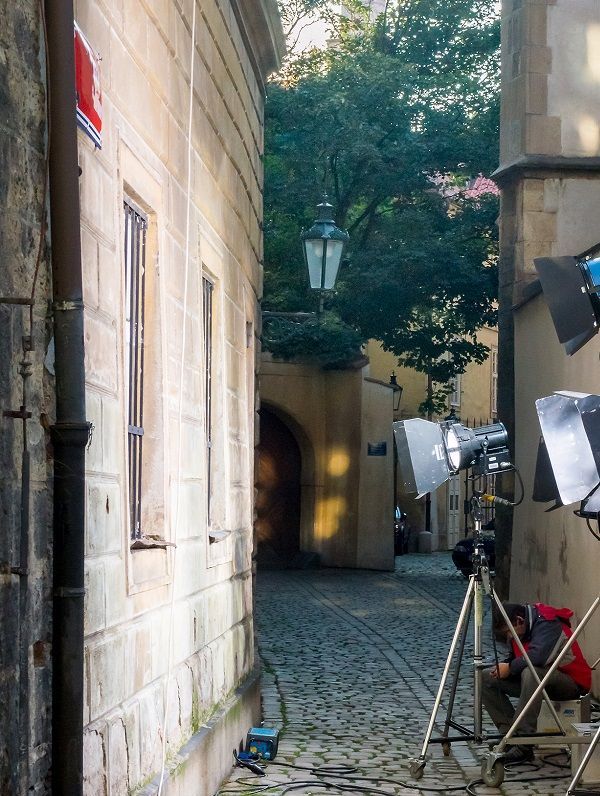 Tournage de film dans une ruelle