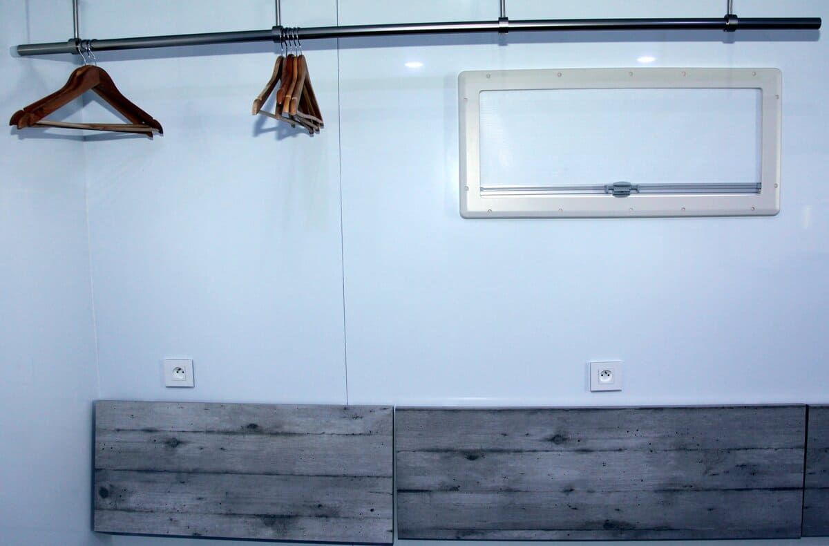 Loge Maquillage / Coiffure – 5 postes - 5