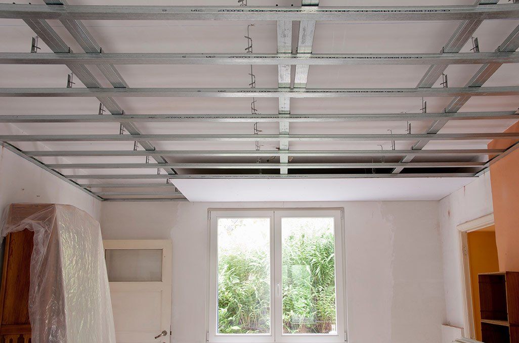 Rail d'installation de faux plafonds