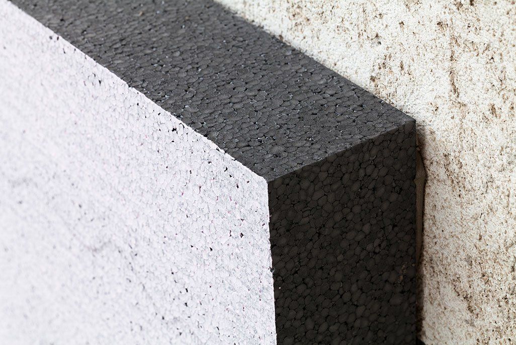 Plaque isolante en polystyrène noir