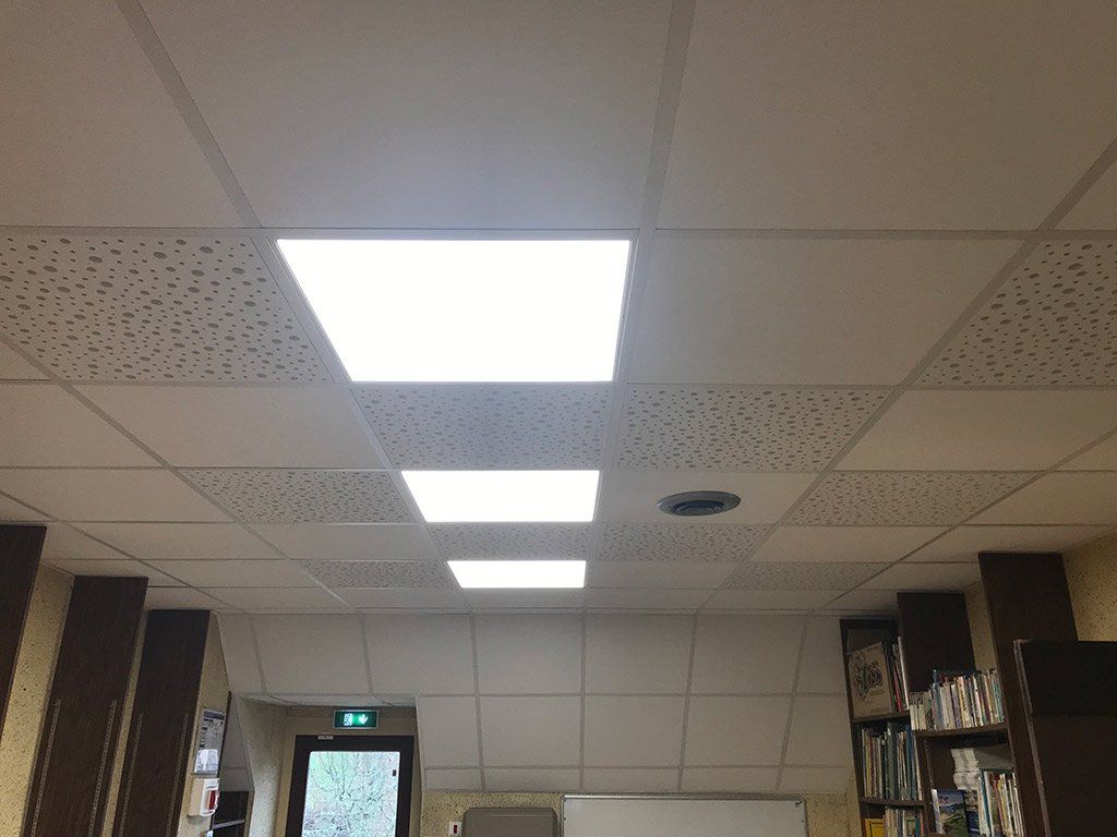Faux plafond avec luminaires