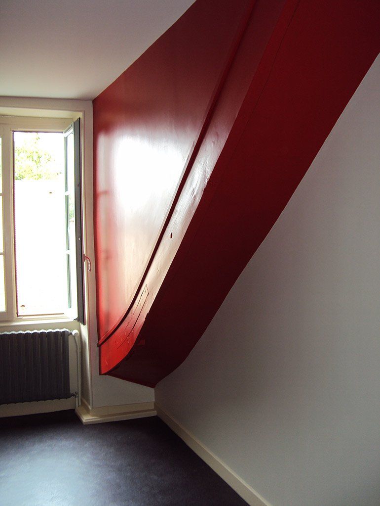 Peinture sur mesure repeinte en rouge