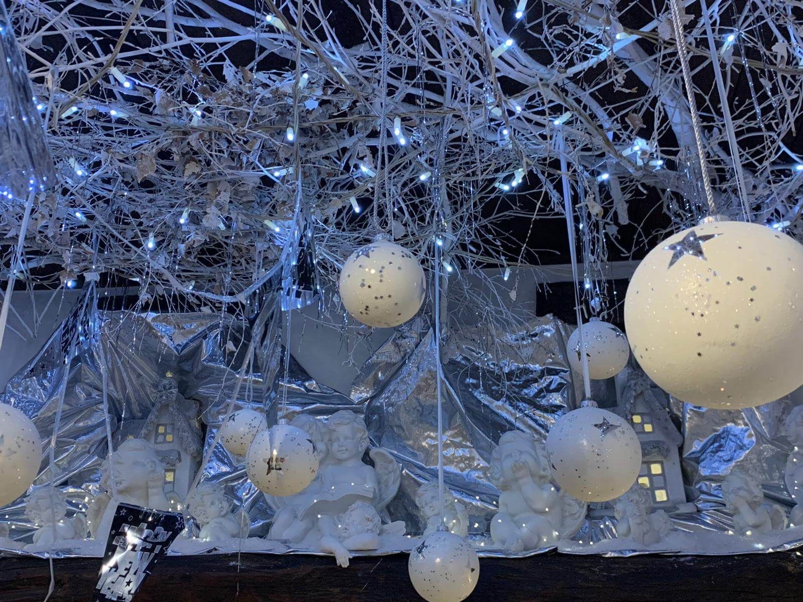 decorazioni del ristorante sul lago - Ristorante Pinocchio da Sandra