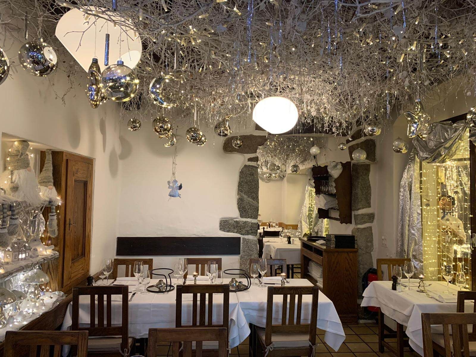 sale interne del ristorante sul lago - Ristorante Pinocchio da Sandra