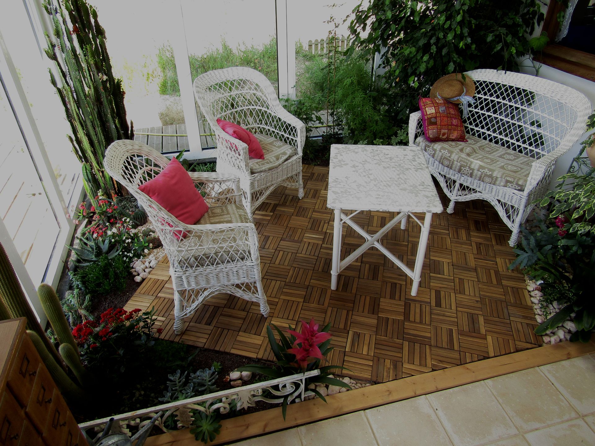 Salon pleine terre habitation - St-Pierre-sur-Rance