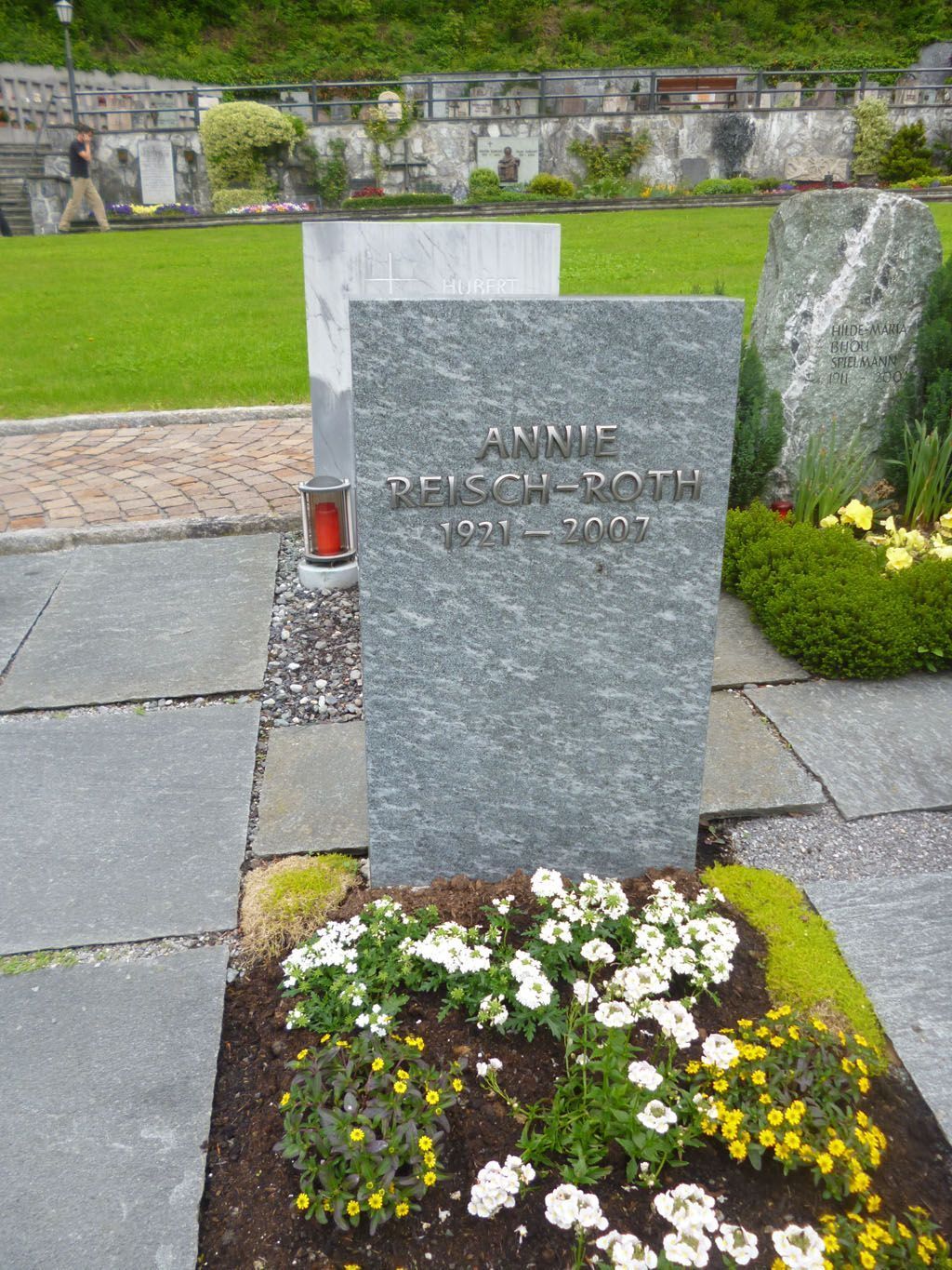 Grabstein12 - Mario Hilti AG