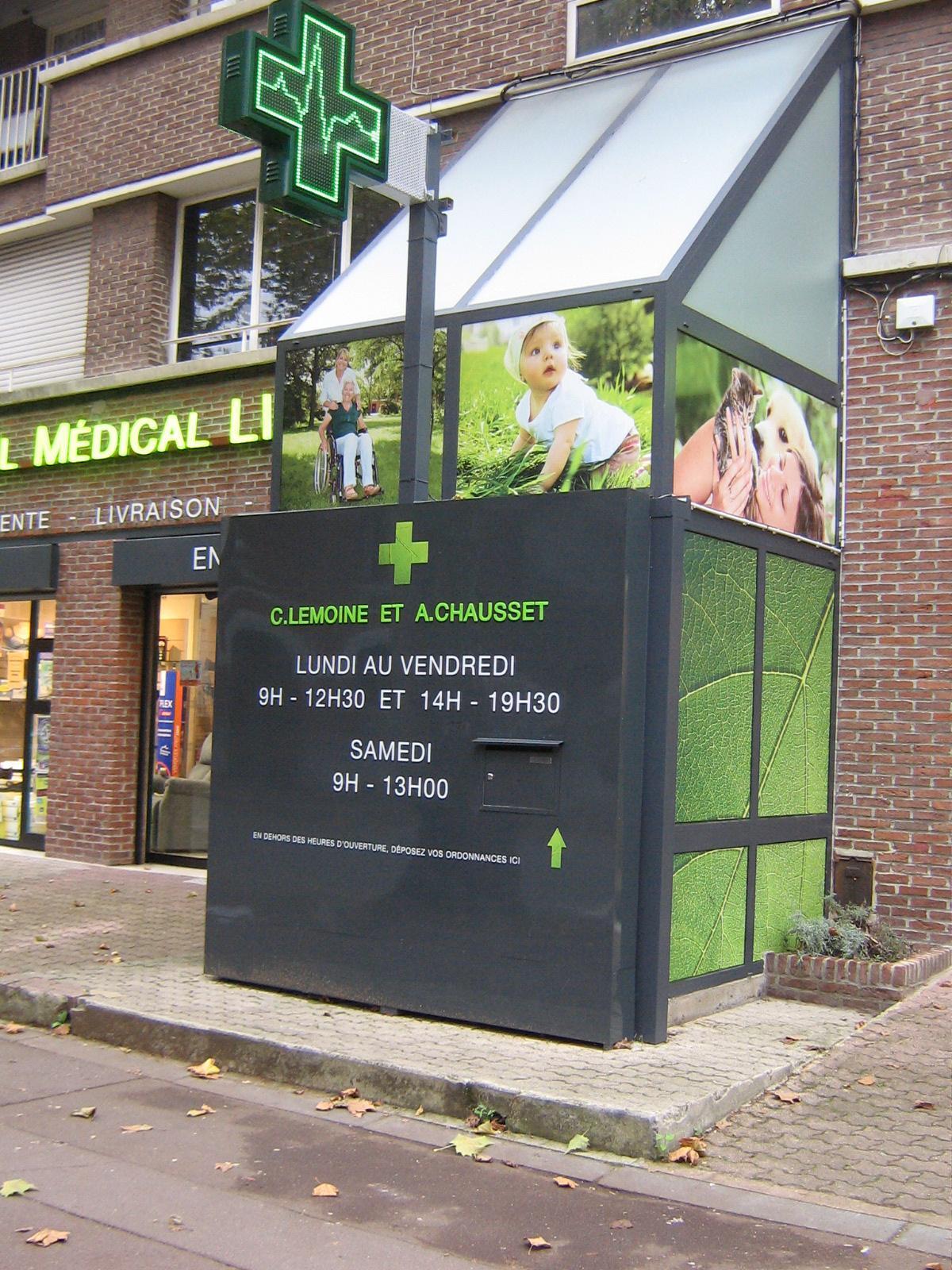 Devanture de la pharmacie