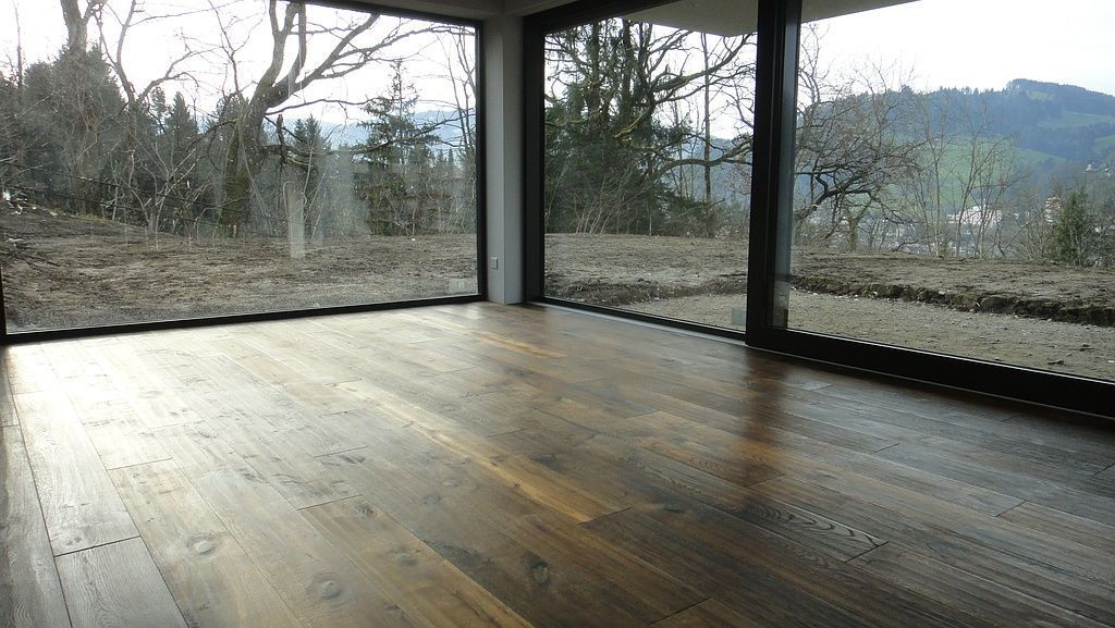 Eiche darkbrown astig handgehobelt gebürstet Landhausdielen