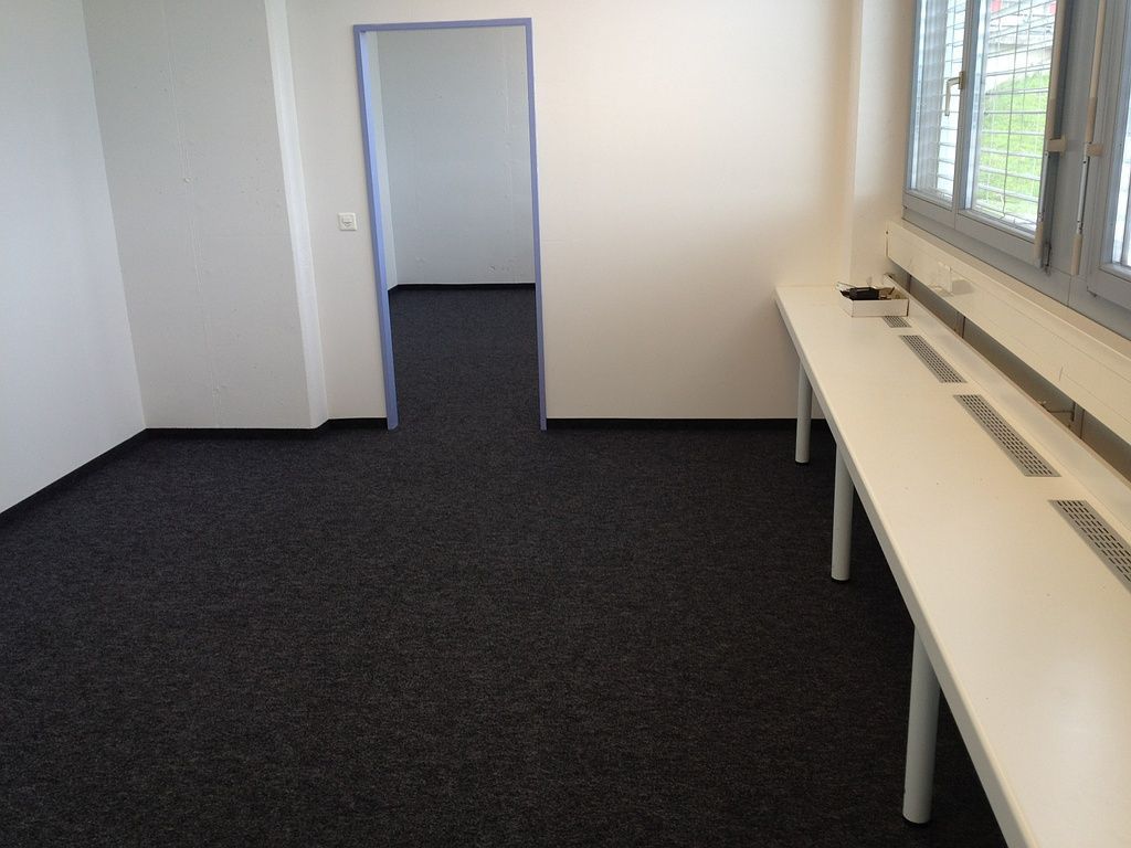 Büro Räume mit Teppich verlegt 3