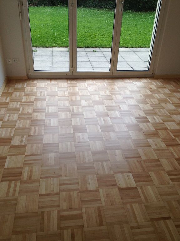 Renovation Ahorn Parkett geschliffen und neu versiegelt