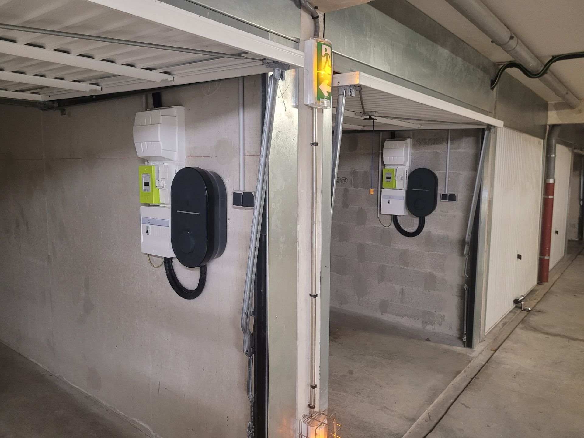 Bornes de recharge installées dans des box fermés en copropriété