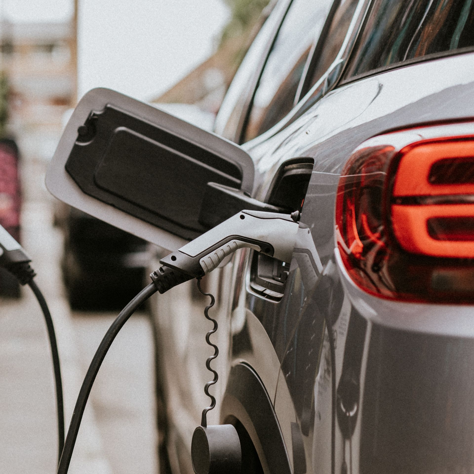 Branchement d'un véhicule électrique.