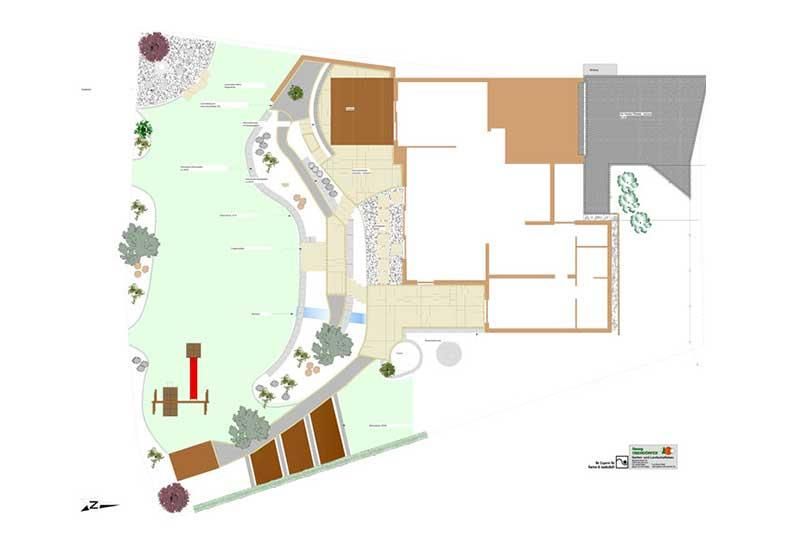 Ein Grundriss eines Hauses mit einem Spielplatz im Hinterhof.