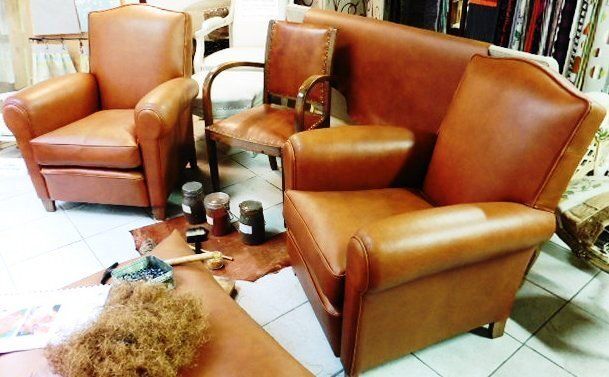 Fauteuils Club en cuir de basane
Restauration complète traditionnelle
100%  fait main avec des matières naturelles et non polluantes
