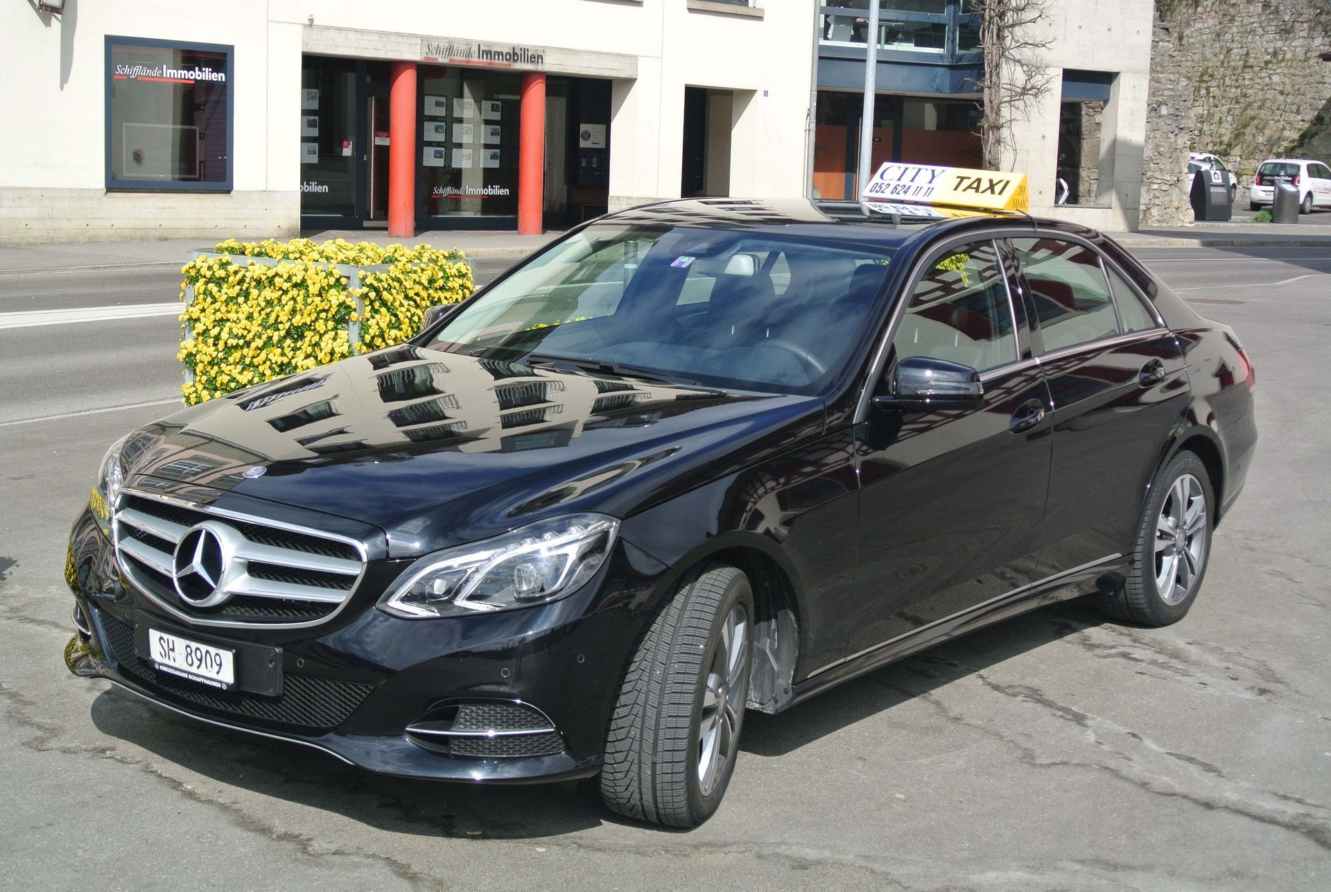 taxi limousinen fahrzeuge - city taxi simic - schaffhausen