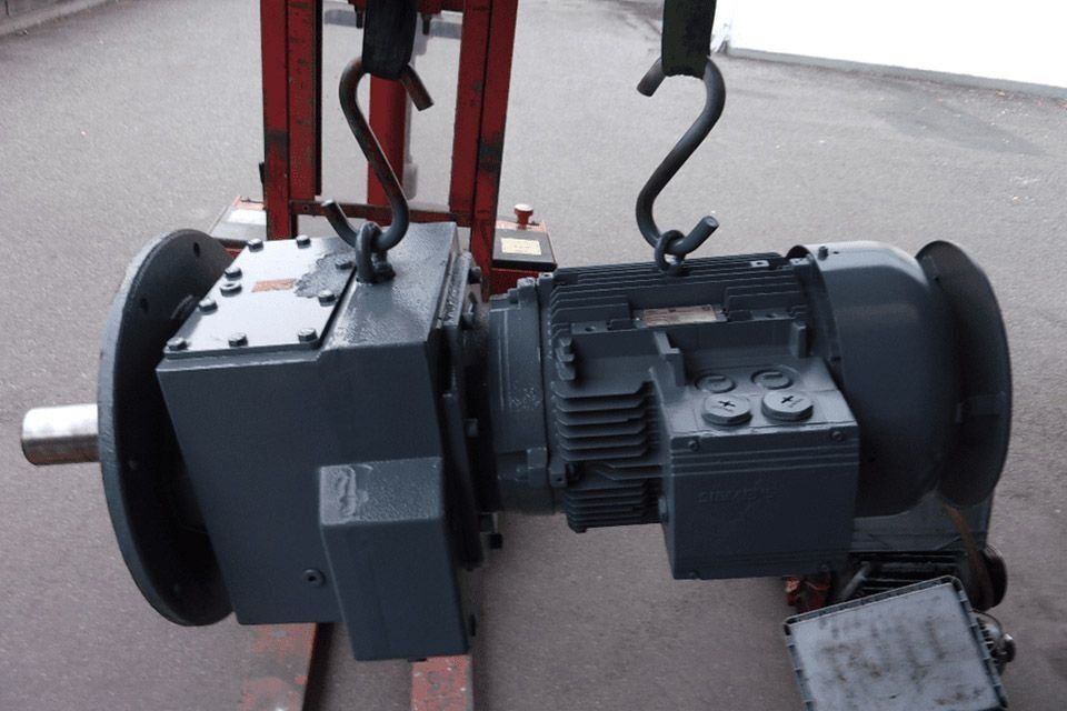 Aus- und Einbau vor Ort